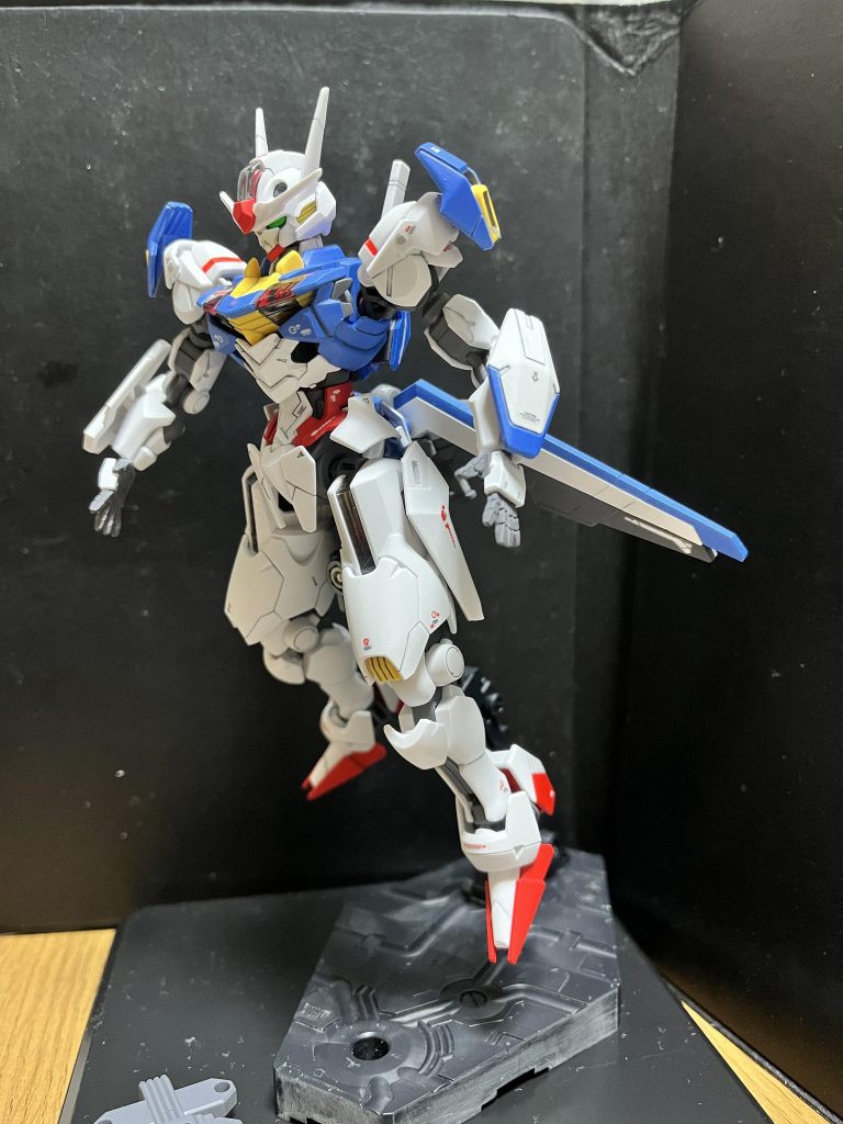 クレオス→C、ガイアノーツ→G、フィニッシャーズ→F白→サーフェイサーEVOホワイト(G)青→EVOホワイト(G)→ジェネシスブルー（F）赤→EVOホワイト(G)→リッチレッド（F）黄→EVOホワイト(G)→イエロー（C）関節など→メカサフヘヴィ(G)目→エナメル蛍光グリーン（G）赤発光部→エナメル蛍光レッド（G）