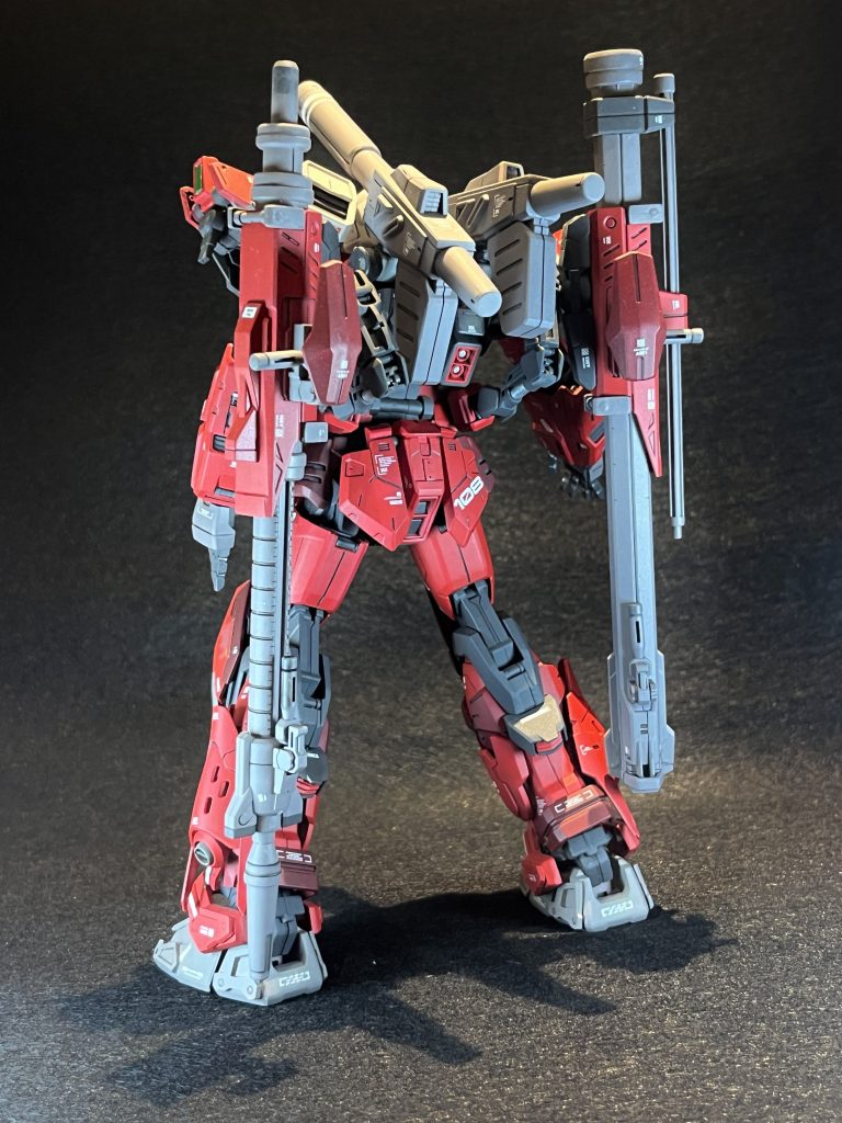 キャノン部はF90のミッションパックSタイプを流用スネの追加装甲は30MSの追加パーツを流用