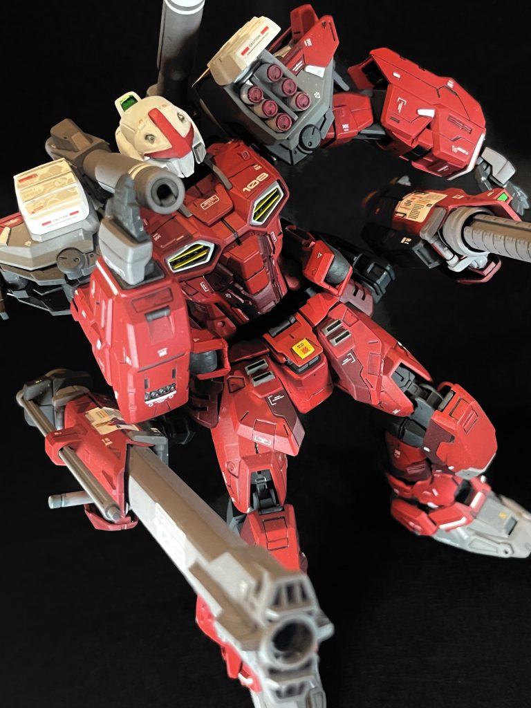 バスターガンダムの長距離砲スゴイカッコイイんだけどポーズが限定される上にやけにパーツのコスリが多くて塗装ハゲがあちこちにできちゃうのがつらい・・・