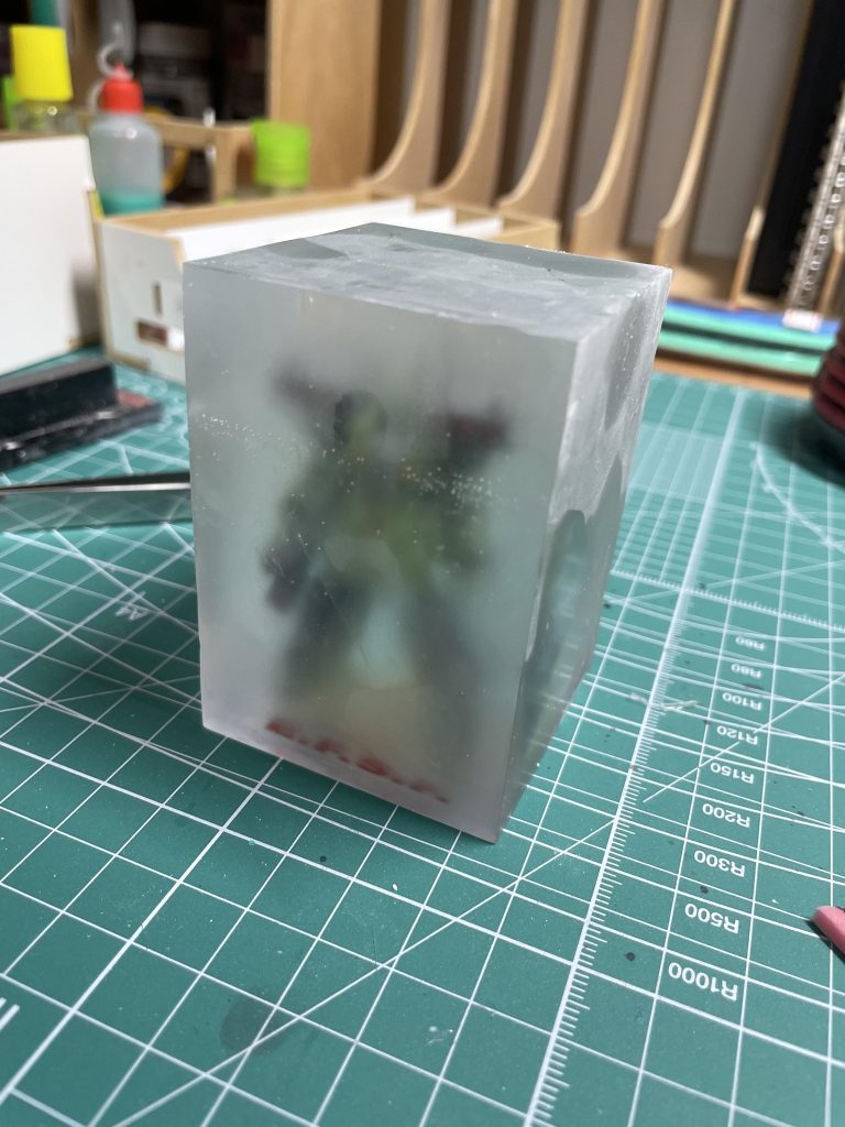 修正、研磨中の画像です。ペーパー等で水研ぎして、最後にコンパウンドで仕上げます。