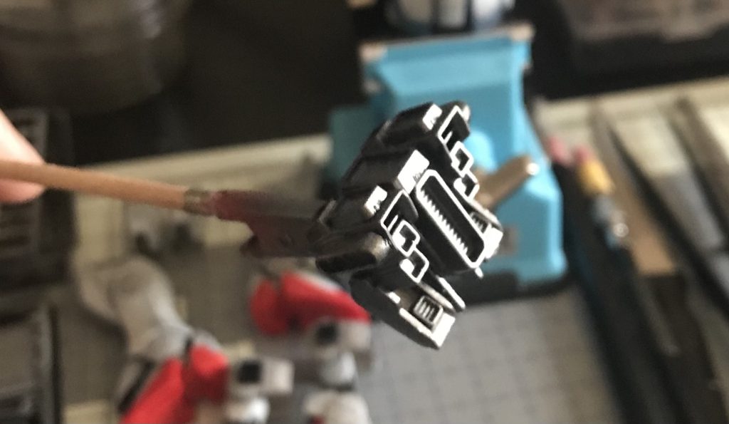 パックにもディテールアップに力を入れてみました！黒のメッタリックで重厚感出しました✨