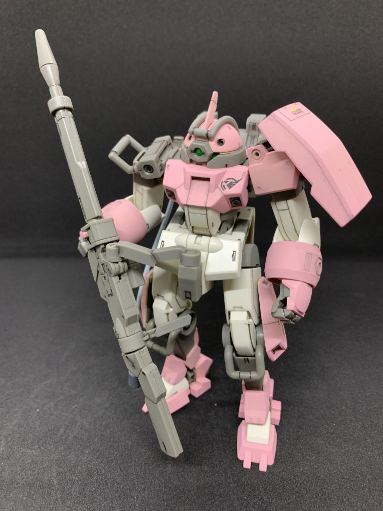 デカールも初めて貼りましたが、胸の部分が思ってたより大きくて自分のイメージと違ったのが残念💦