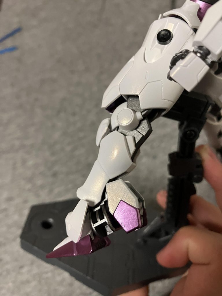 白装甲はチタニウムフィニッシュっぽい感じになるようにしました(なお実物は持っていない)