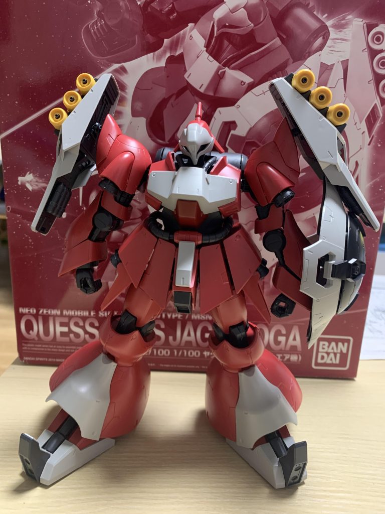 素組み。でも充分かっこいい。RE/100は作りやすいしMGよりは安価なので、ザクⅢ、ドライセン、ドーベンウルフなどなど、ZZシリーズのモビルスーツをもっと発売して欲しいと切に願います。こちらZ、ZZシリーズのドンピシャ世代、モビルスーツがカッコよくてよーく見てました。初めて買ったプラモもZZだったなー。