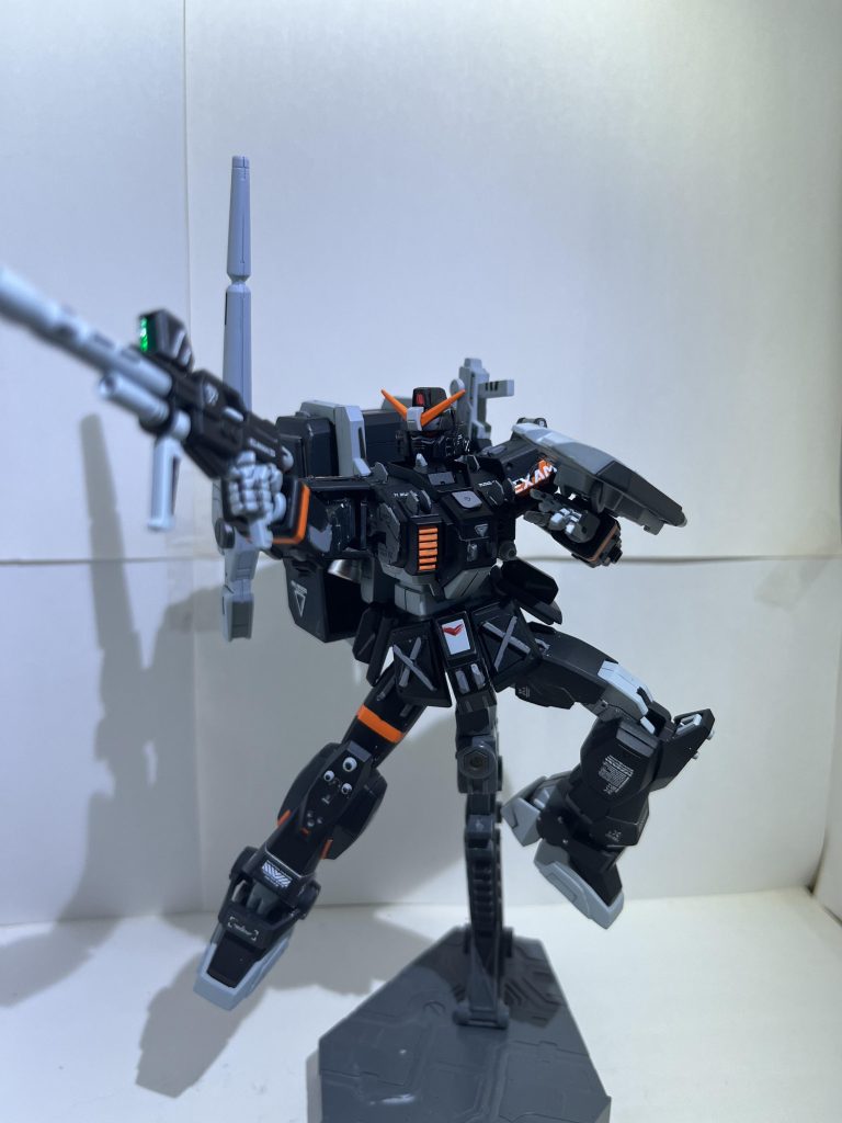今回の陸戦型ガンダムは主にプラ板を使用して、ディテールアップをほどこしました♪プラ板以外は、1mmの角棒も使用しました♪(๑ᴖ◡ᴖ๑)♪