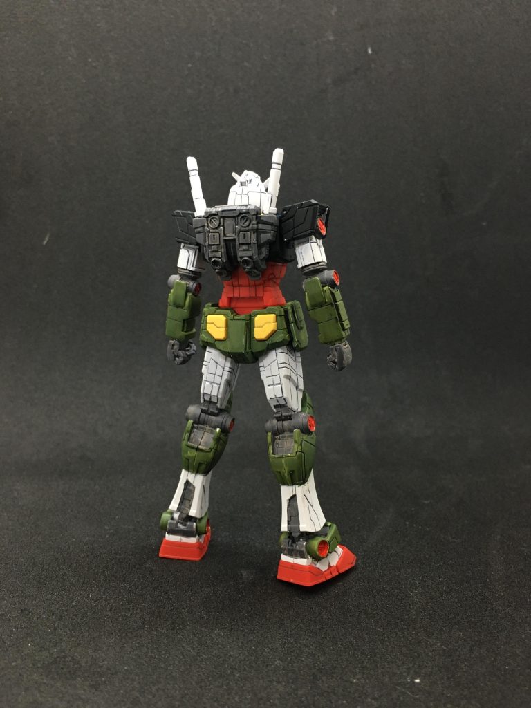 リアルタイプカラー特有のマルイチモールドが赤いのもF00のデザインでは上腕にも増えるのでよりかっこよくなります。このハイディテールにリアルタイプカラーがよく似合いますね。また1/144キットが欲しくなる...