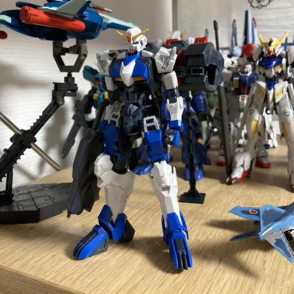 現在ガンダムダンダリオンを制作中です。ついでにもう一機作っています。投稿には少し時間がいるかもです。（1枚目）