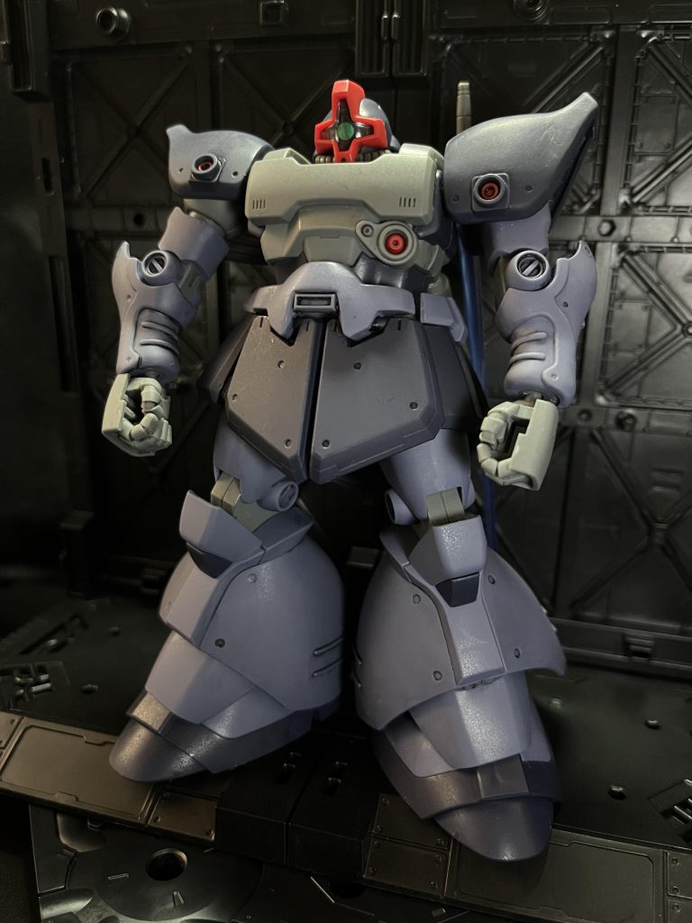 成形色が濃いので、接着剤後ややすりがけ後の白化が目立ちました。写真で見るとなんとか誤魔化せてるかな💦