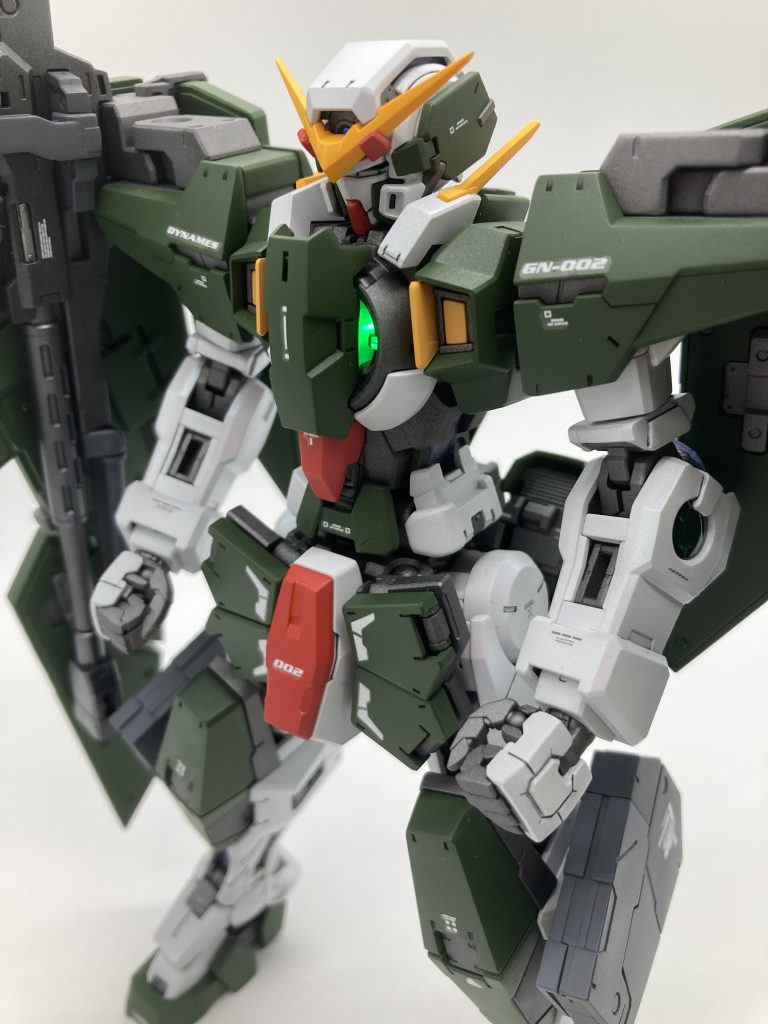 カラーレシピは忘れましたが、フレームをガンメタサフ、設定よりも緑を暗めに、赤をややオレンジ寄りに、ホワイトをターコイズグリーンでパールコートしていますが画像ではほとんどわかりません。