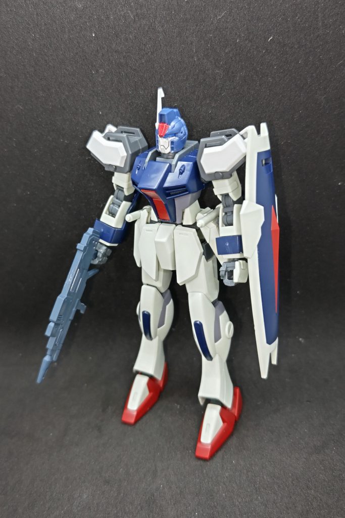 ビームライフルもコレクションモデルのものを使用。薄めなので持ち手でしっかり保持することは難しいです。