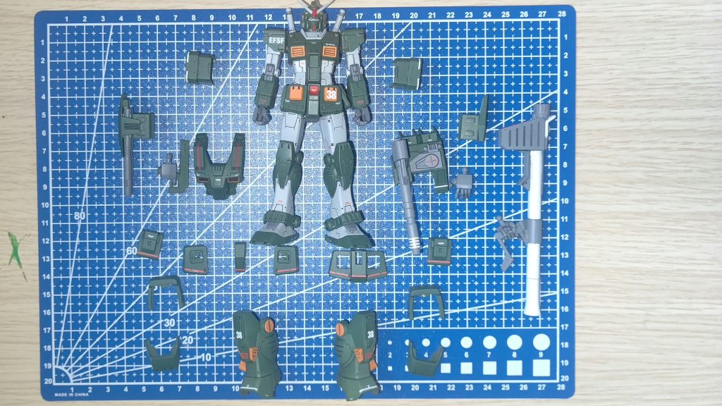 まずはほぼキット通り。ディテール追加のみ。