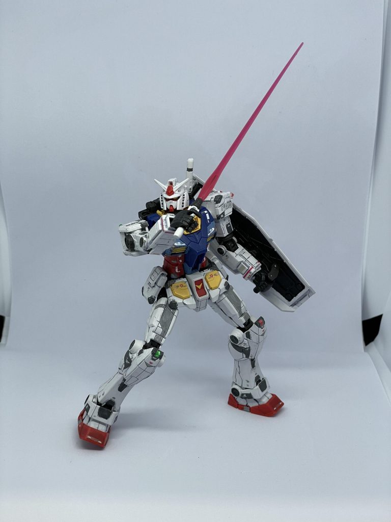 ちなみにこの部分塗装は専用塗料をまだ持っていなかったので全て100均一の水性アクリルで筆塗りw