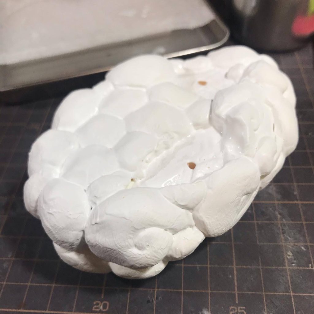 下地兼コーティングはダイソーのジェッソ