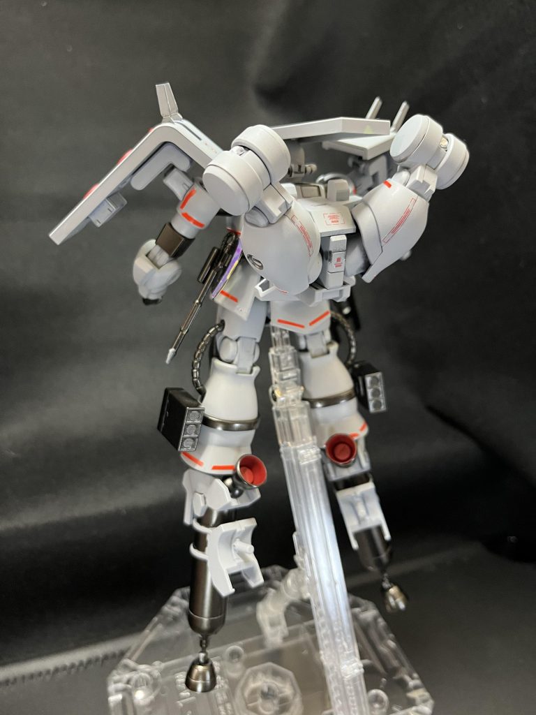 バックショット。足は、ティエレンのタンクを生かしてバーニアにしました。足なんて飾りです💦