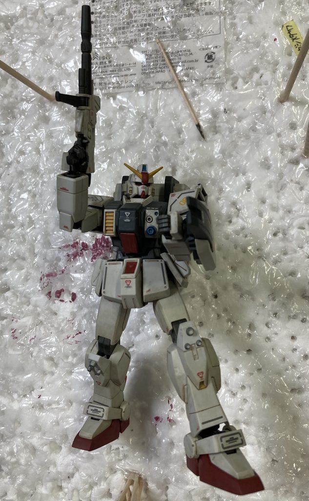 全体写真です。発泡スチロールに寝かしたら大きなランドセルのお陰で、なんだかいい感じで浮き上がって見えました。