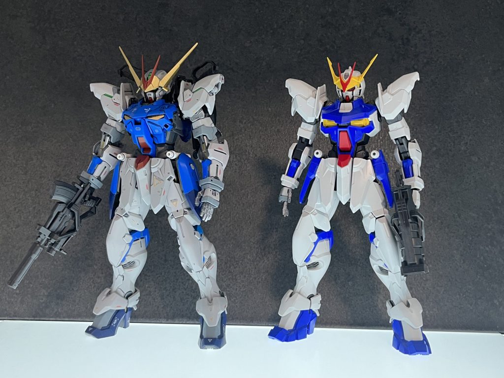 キットのアウトフレームと並べるとこんな感じ。結構近いところまで再現出来ていたかな?(キットの方もそのうち塗装したいですね)