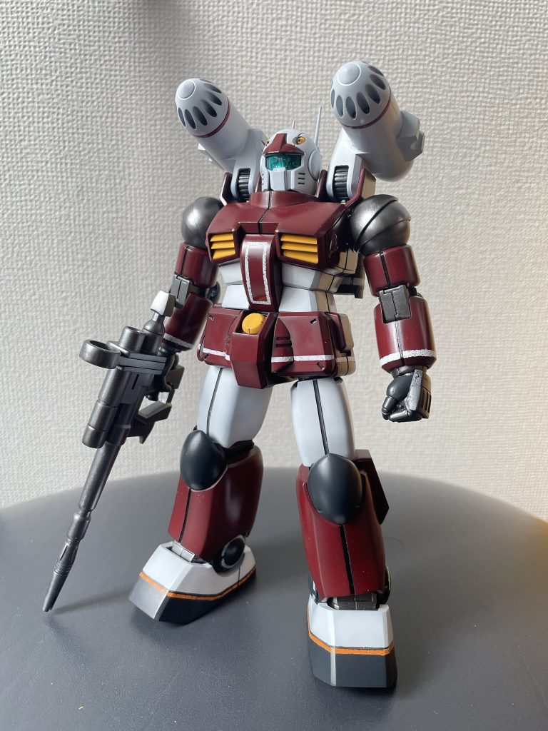デカール貼る前のクリア吹いた段階で、どれくらい貼るかとどのデカール使うか悩みました。今回はロボデカールとベルテクスがメインだったと思います。