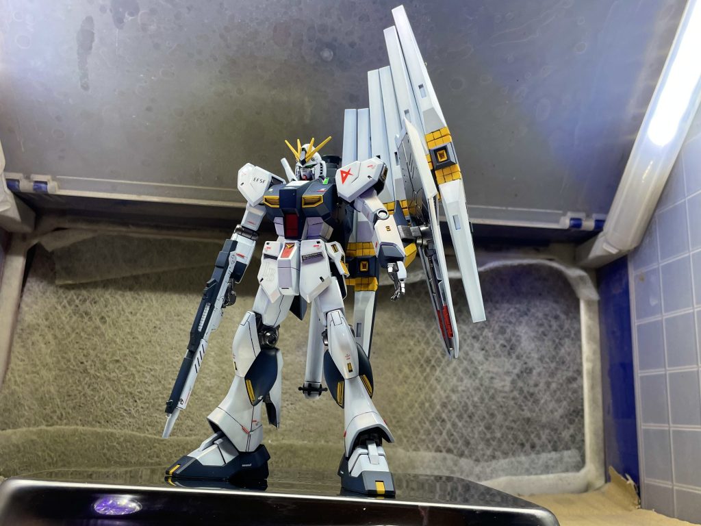 HG086 νガンダム–3枚目/制作者：ひいくん