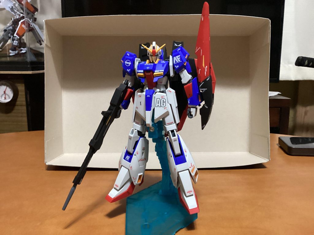 現在こうなっております。さすがにデカール貼りすぎか？