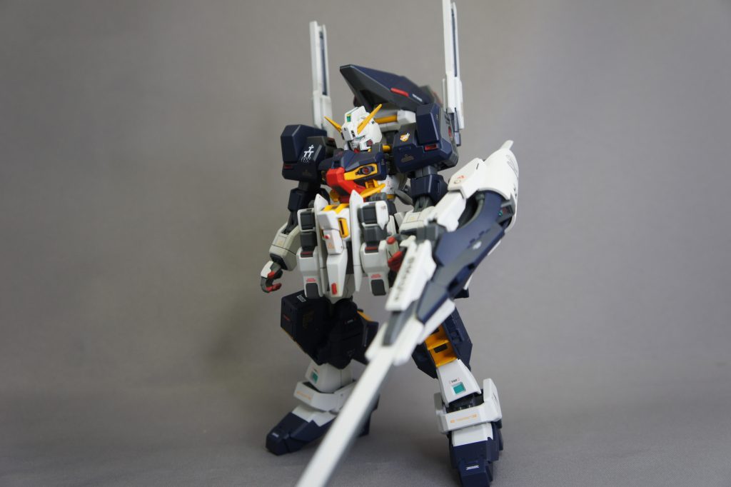 マスキングや塗分けがすごく多いキットなので大変でした汗ヘイズルの元キットよりは関節部分など変更されていますが、古いキットがベースなので完成までは手間がかかります。ご覧いただきありがとうございました。