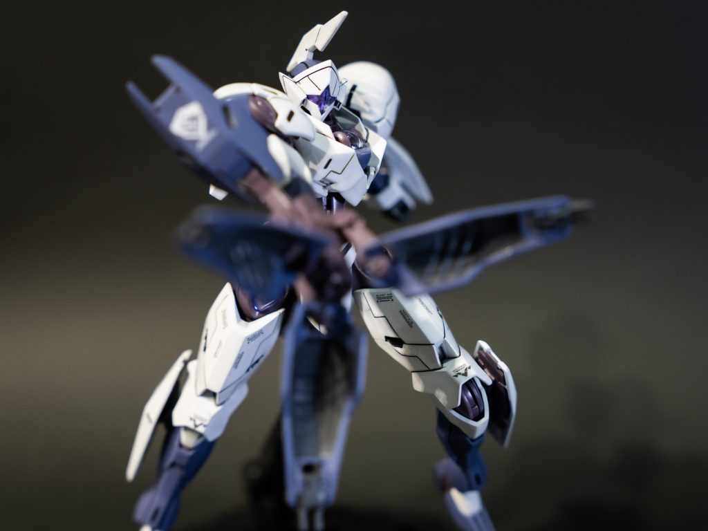 ミカエリスは、余裕な感じで大技放つ雰囲気あります