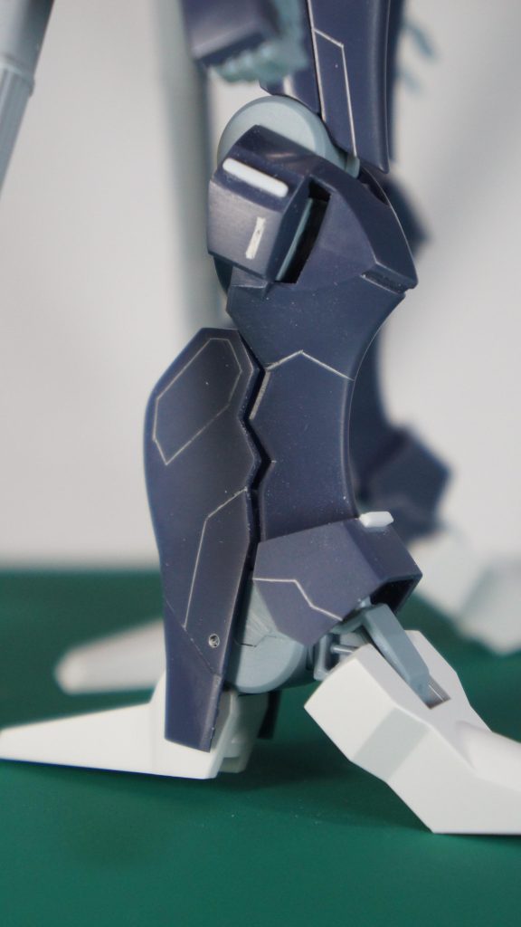 久々に多くの箇所にスジボリを追加しました。やっぱりスジボリのデザインを考えるのは難しくて、時間がかかってしまいます…。また、仕上がりの雑さもどうにかしないといけません…。