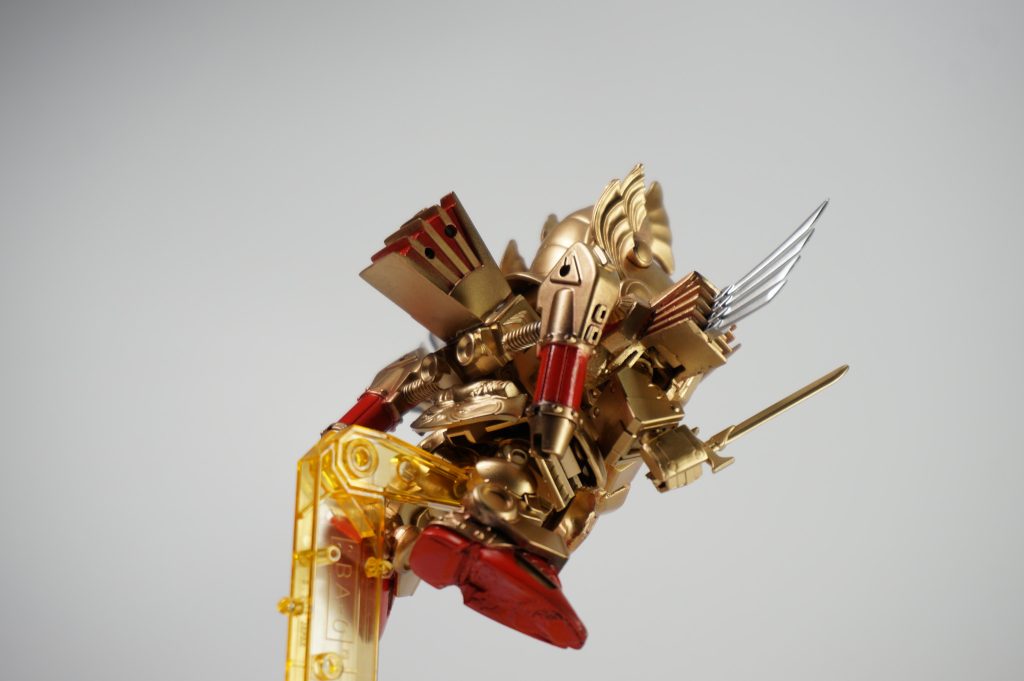 ヴェスバーがあるということは、そう、F91モチーフ！当時はこれがナウかった！