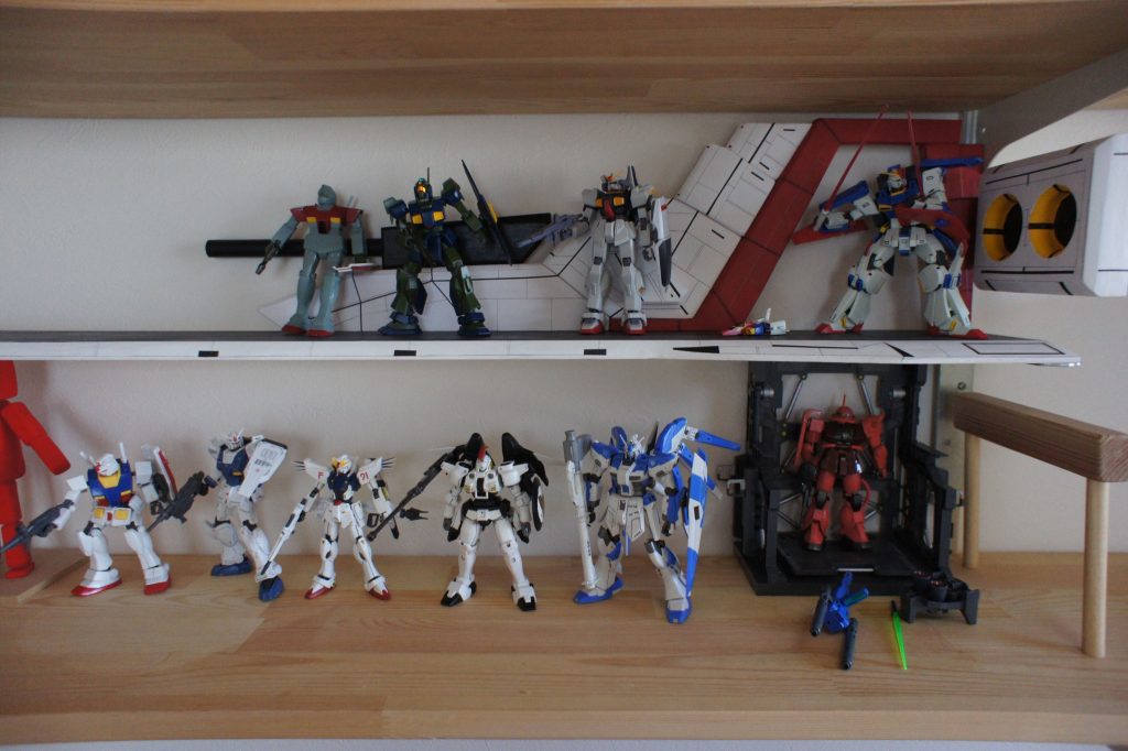 本棚を上下2段に分けるための