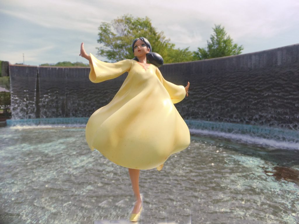 コンパクトカメラで寄って撮るためにビーチサンダルで入水！体を張っての撮影デス😁