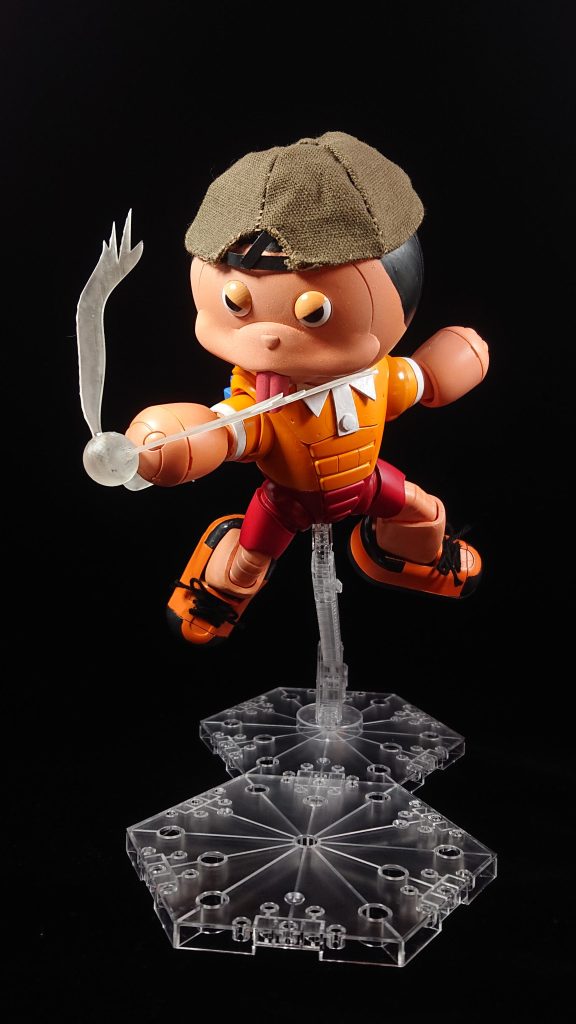 久々にプラ板切り貼りが最小限でストレスフリーでしたw初の肌色塗装でしたが、色々と表情が付けられて楽しいんですね。縫い物は得意ですけど、さすがに帽子を作ったのは初めてで、練習して何個も作りました。どこまで風助にして、どこまでベアッガイを残すのか、ZIGZAG迷い続けました。完成したときは、目がぎょろっとしてて「キモっ!」って思いましたw見てもらってありがとうございます。