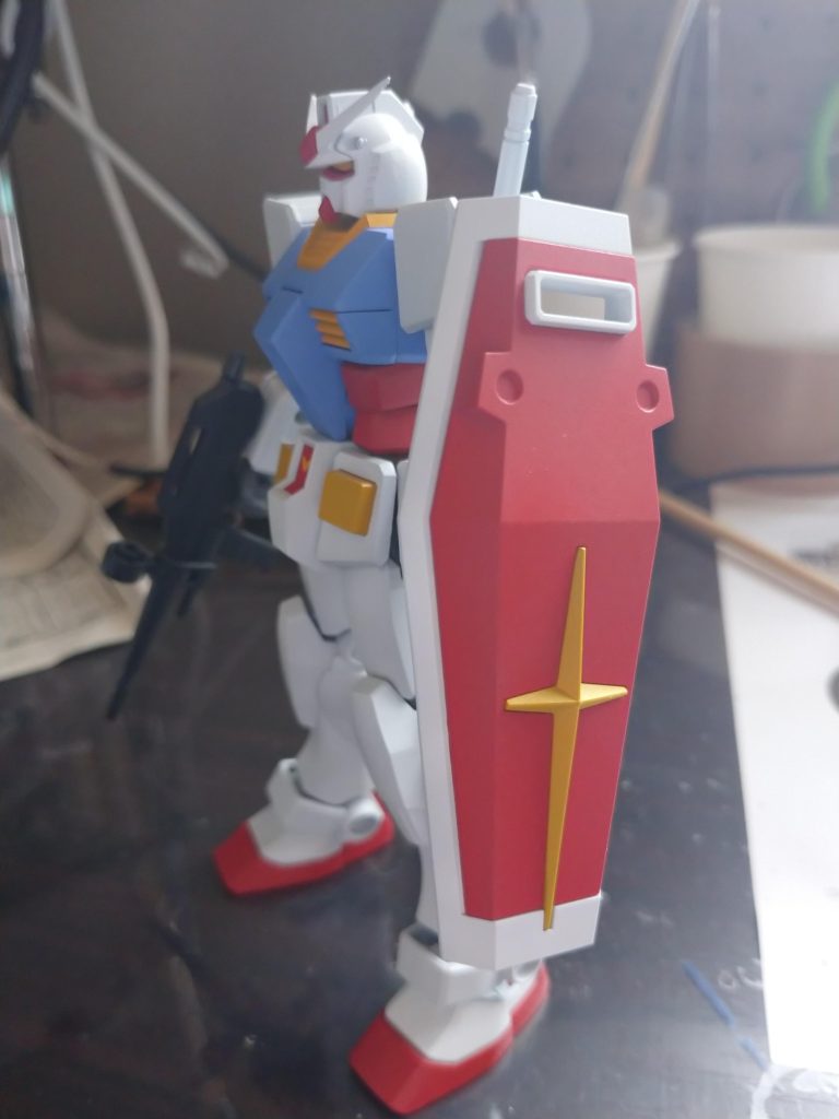 シールド。パーツ分割でこの塗りわけ。助かる。