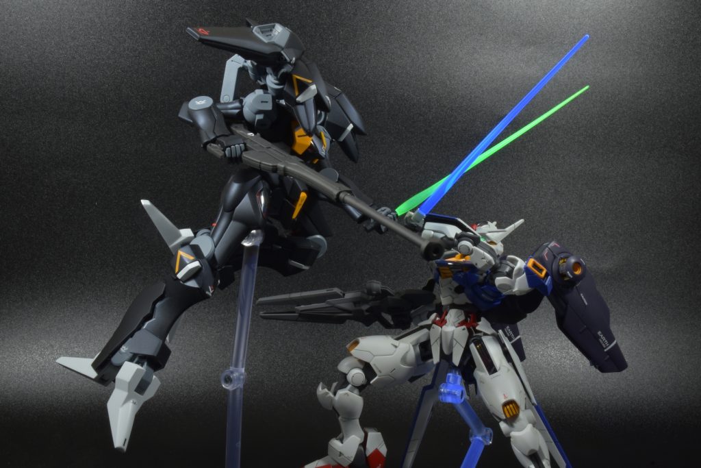 エアリアルと絡ませるために同時進行でフライトユニットも塗装しました。