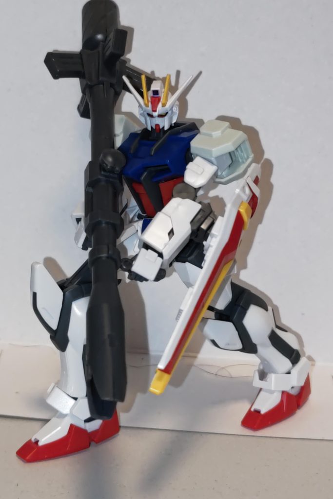 余った肩は元のストライクの方に取り付けています。簡易型ストライクみたいな。