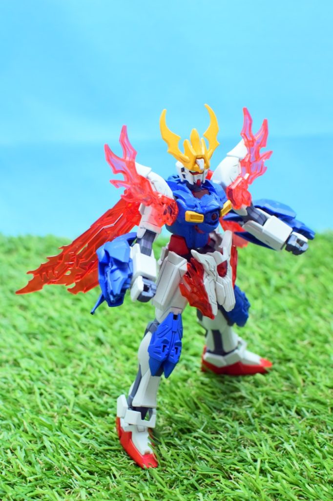 通常モード素立ち。プラモウォーズ的な大きな鍬形(アンテナ)に挑戦しました笑