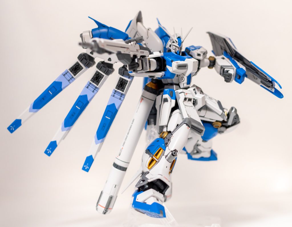 なんちゃってSEED撃ちです。思いの外、稼働域が狭くて少々いびつに...