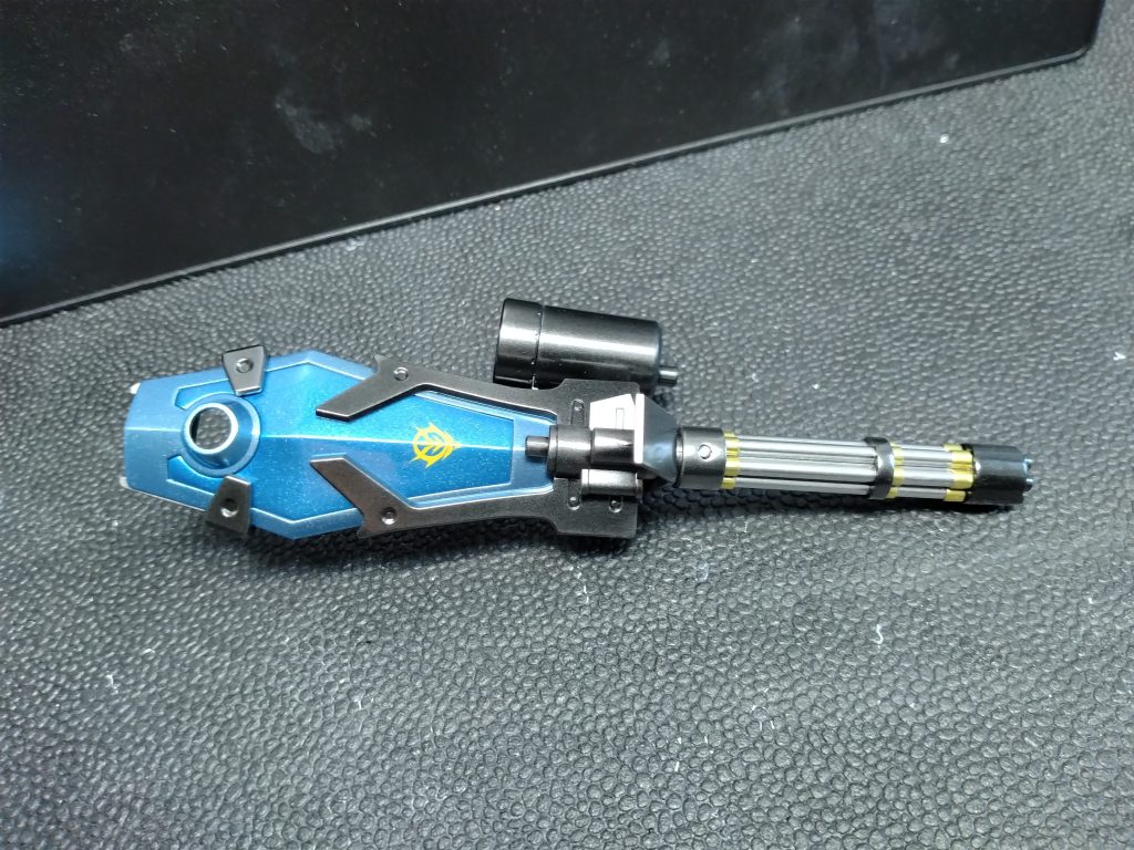 ガトリングガンは塗り分けて精密感を出しました。一色より、やはり映えますね～