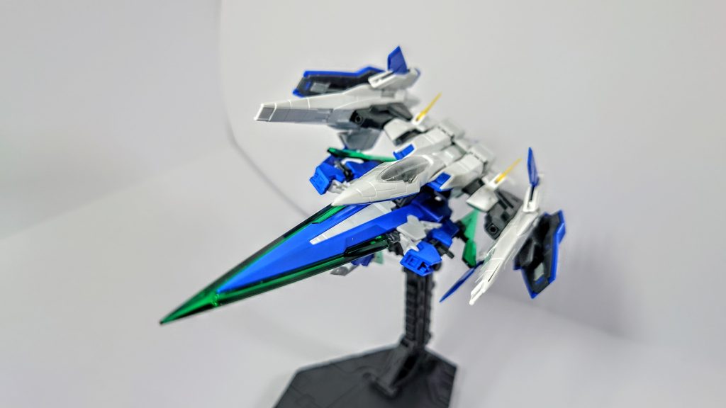 赤ハロR「ホウゲキカイシ！ホウゲキカイシ！」赤ハロR「GNリュウシザンリョウテイカ！GNリュウシザンリョウテイカ！」赤ハロR「アアアァァァ…」