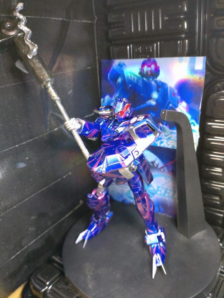 キャンディ塗装…なかなかよくなってきたかな…マスキングで二層…めんどくさいはめんどくさいがまぁまぁうまくいったかな結構簡単に剥がせるんだな…