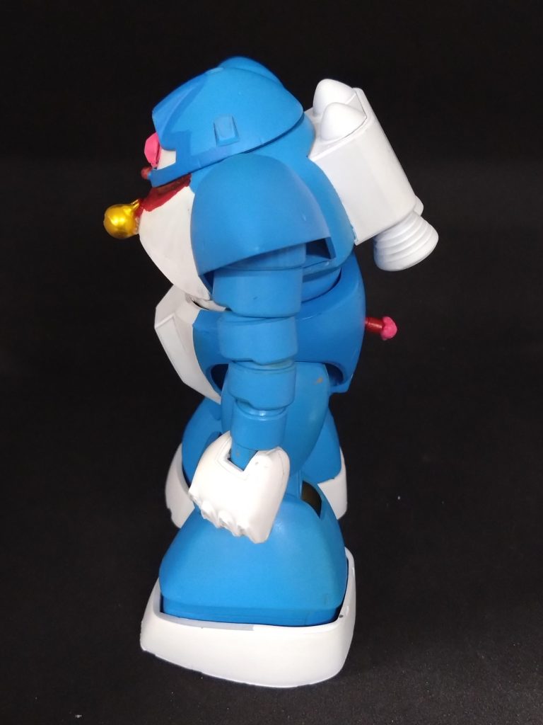 左側面あえて ここだけ爪をつけていません。