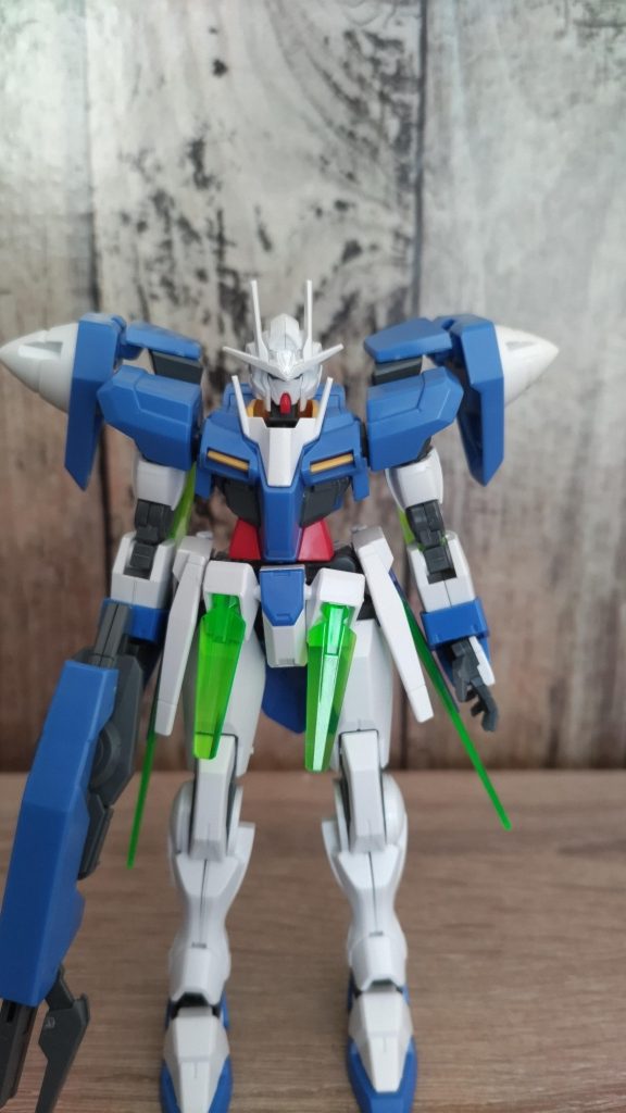 特別な改造はしていなく、パーツを交換しただけです。全高18.7メートル　重量58トン