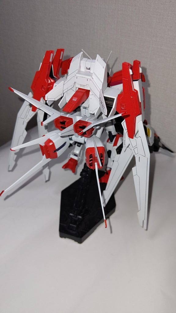 バックパックはストライクダガーのエールストライカーパック、某ビルド系のバックパックMarkⅢをいい感じに付けました。