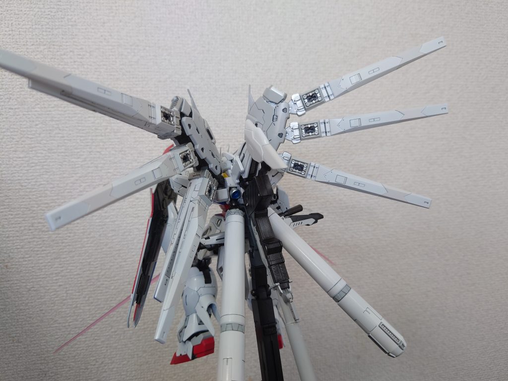 バックショットは控えめで。