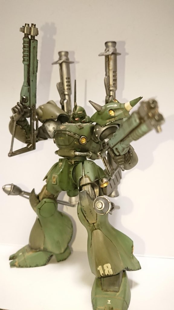 次はアッガイ作ろうかなって思ってるけどカラー決まらない💦