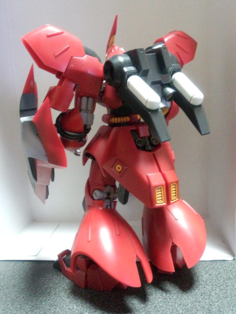 後ろ姿2です。ザク3のバックパック装備。