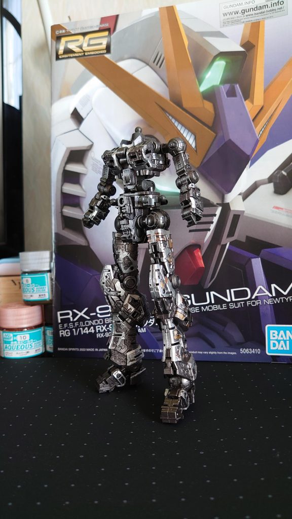 内部フレームも頑張りました。外装パーツ着けたら見えなくなるんですけどね。自己満足だから良いんです(笑)