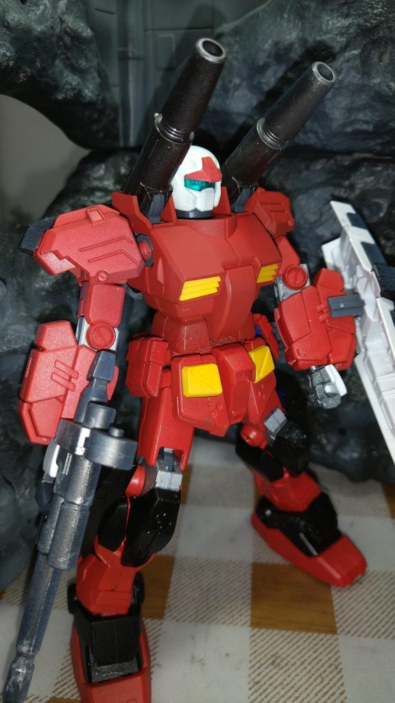 このガンキャノンはかなりイケメンでスタイルもいいのですが腕と脚の旧型感をなくしたくてガンダム７号機と替えました❗️