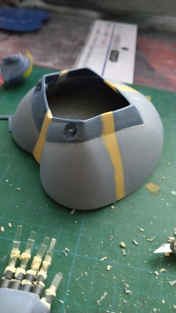 下半身の拡張です。ゆびの加工もついでに写ってます