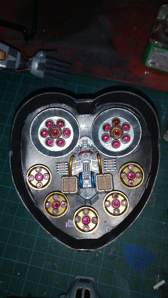 バーニア部分です。ジャンクパーツとリード線で加工してます。