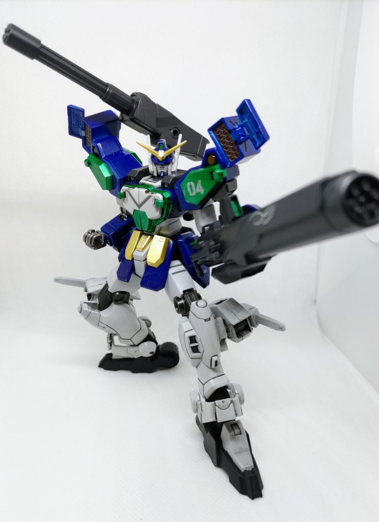 ビームガトリング砲は強化され、大型ガトリング砲にしております。