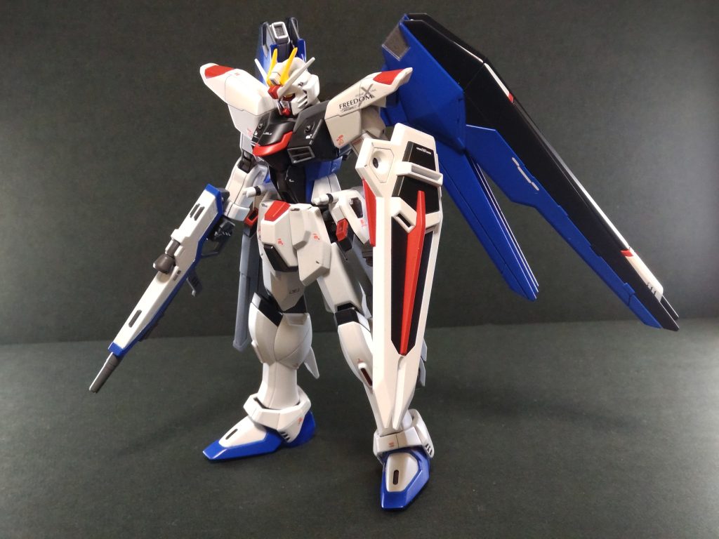 部分塗装はタミヤエナメル、墨入れはタミヤ墨入れ塗料ダークグレーを使用しています。